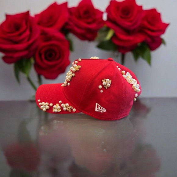 Bespoke Custom pearl hat - Picture 3 of 5